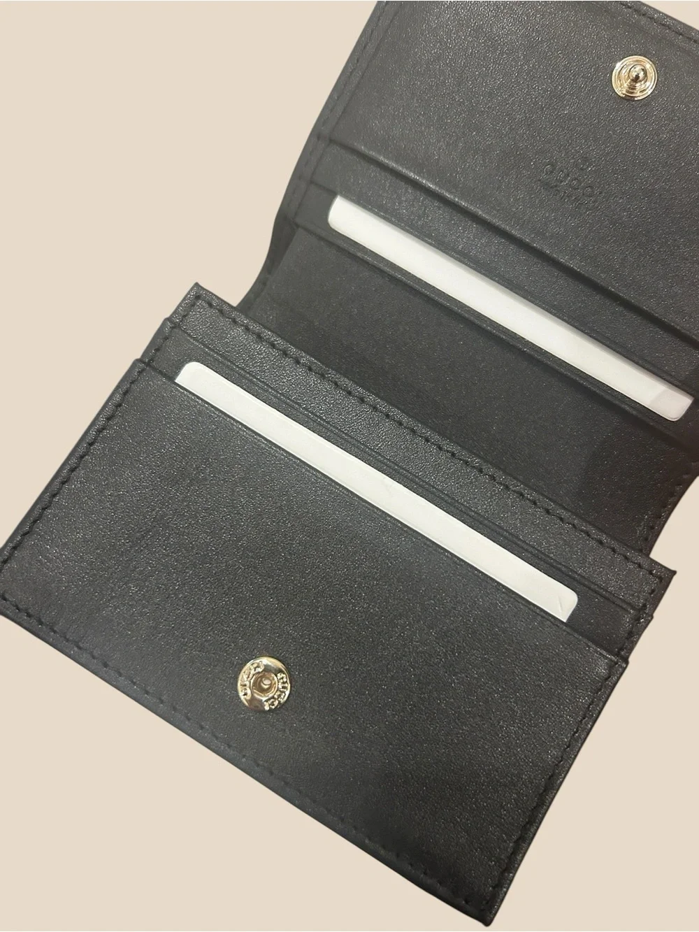 Gucci GG Supreme Horsebit Card Case and Wallet in Beige and Black - Picture 4 of 8